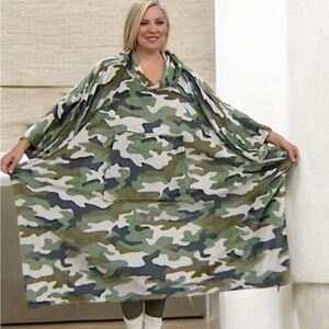 Warm & Cozy Women's Oversized Hooded Angel Wrap CAMO  New